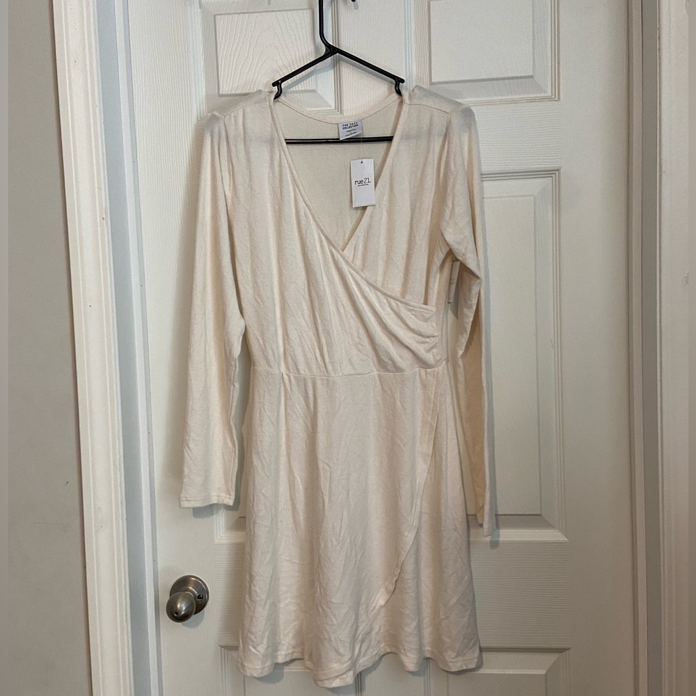 NWT Sz LG Rue 21 Cream Off White Long Sleeve Wrap Dress the Cozy Collection Mid